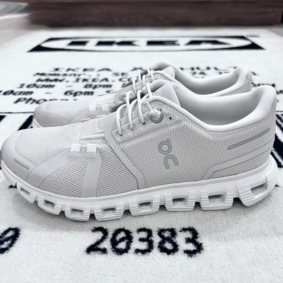 On Cloud 6 Women Running Casual Shoes - Pearl White Colorway - Picture 1 of 9